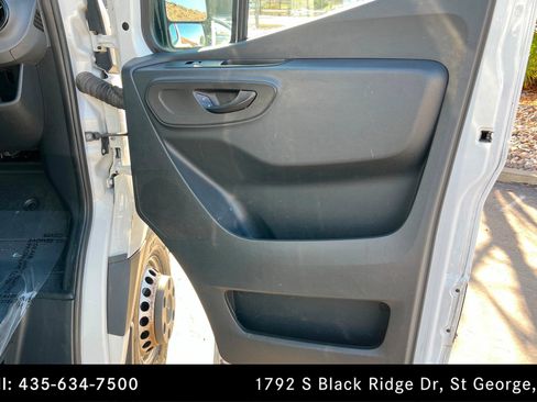 Used 2019 Mercedes-Benz Sprinter 170 Cargo image 17