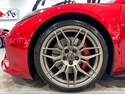 Used 2025 Chevrolet Corvette Z06 RWD image 30