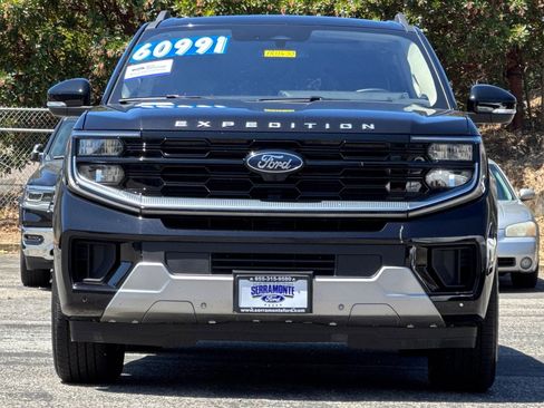 Certified 2025 Ford Expedition Platinum AWD/4WD image 13