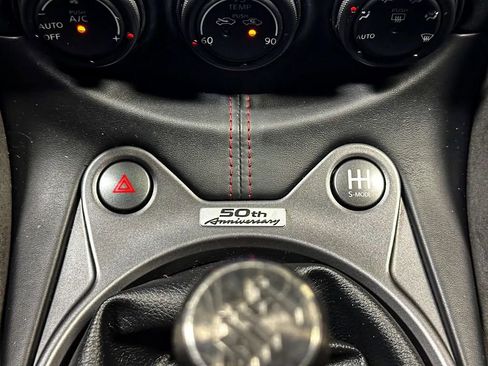 Used 2020 Nissan 370Z Coupe RWD image 30