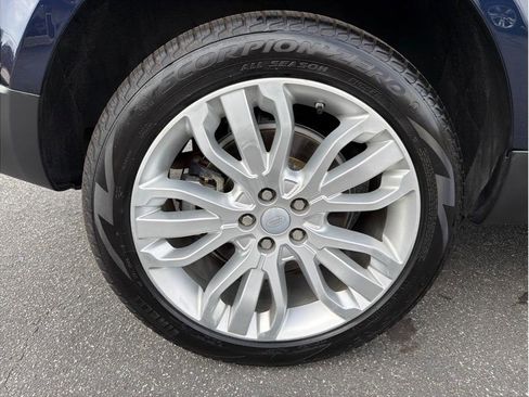 Used 2017 Land Rover Range Rover Sport HSE image 25