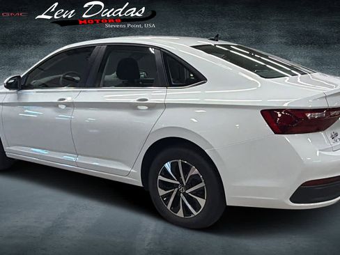 Used 2023 Volkswagen Jetta S image 3