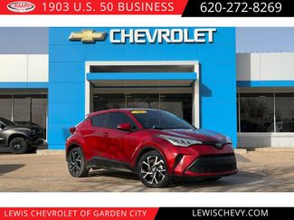Used 2021 Toyota C-HR XLE video 1