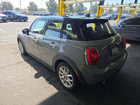 Used 2019 MINI Cooper 4-Door Hardtop FWD image 5