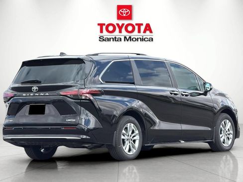 New 2026 Toyota Sienna Limited AWD/4WD image 3