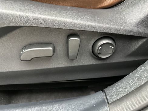 Used 2021 Subaru Outback Touring XT image 12