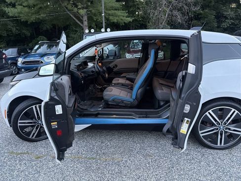 Used 2017 BMW i3 w/ Range Extender RWD image 12