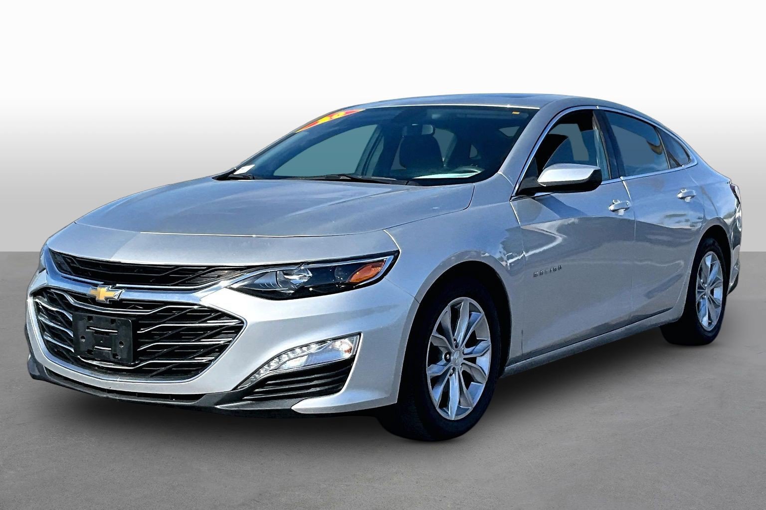 Used 2020 Chevrolet Malibu LT FWD image 1