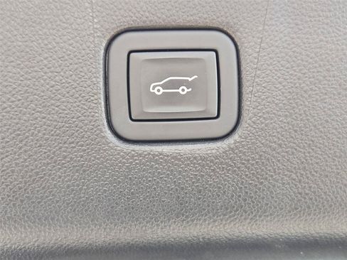 Used 2024 Chevrolet Blazer Premier w/ Enhanced Convenience Package AWD/4WD image 30