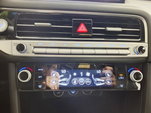 Certified 2026 Genesis G70 2.5T Prestige image 20