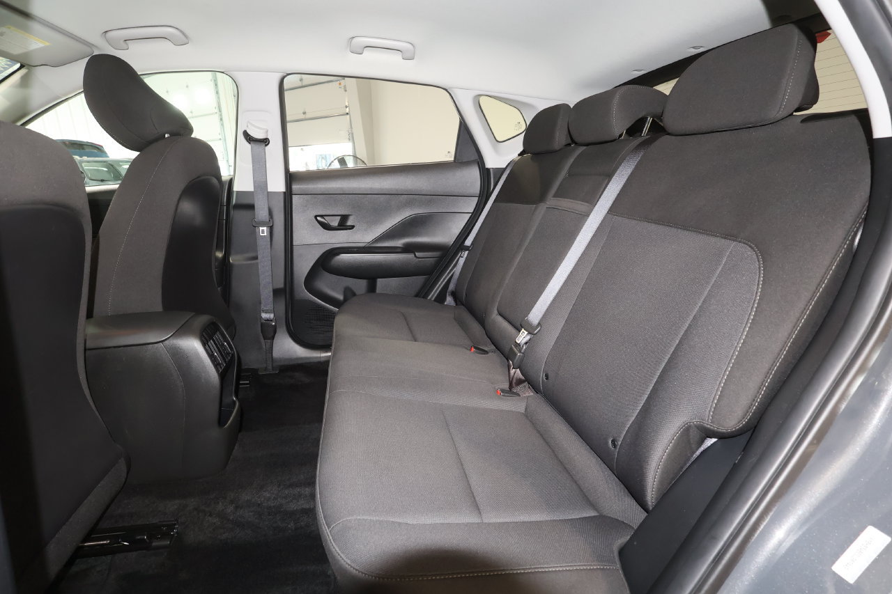Used 2025 Hyundai Kona SEL FWD image 23