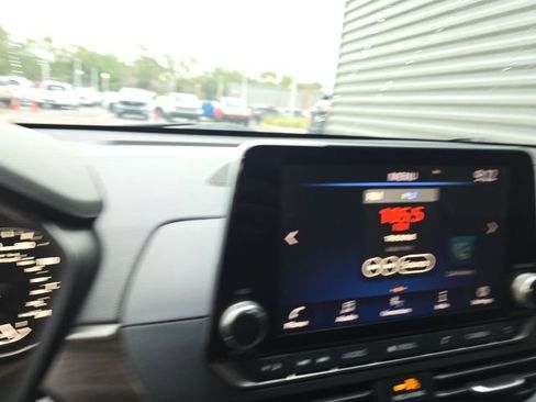 Used 2023 Nissan Altima 2.5 SV image 12