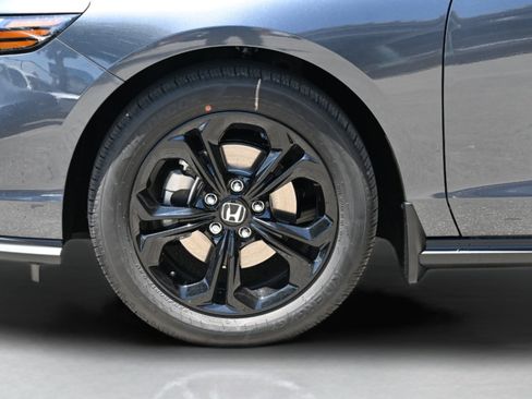 New 2025 Honda Accord SE image 31