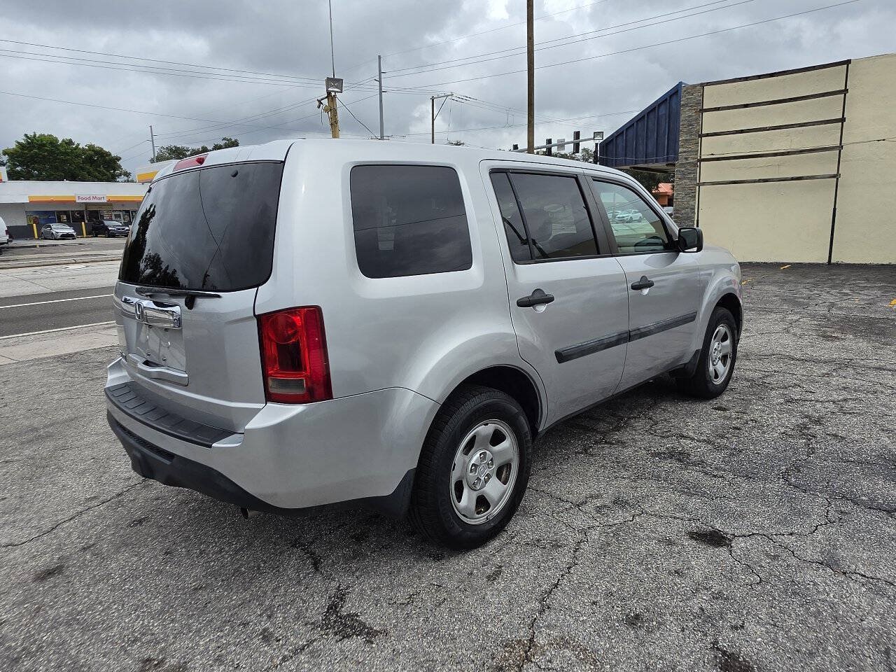 Used 2015 Honda Pilot LX image 6
