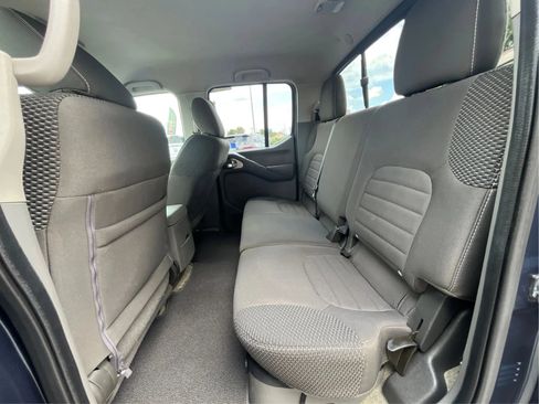 Used 2015 Nissan Frontier Desert Runner RWD image 9