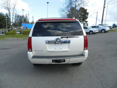 Used 2007 Cadillac Escalade AWD w/ Information Package image 7