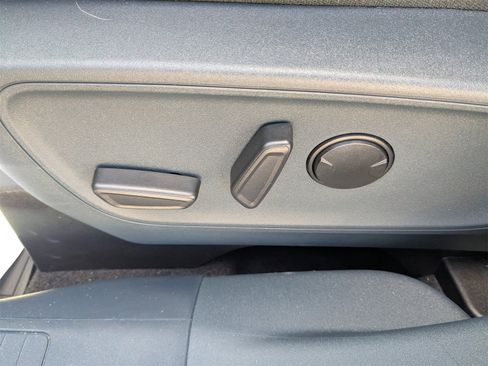 New 2025 Ford Maverick XLT w/ XLT Luxury Package image 21