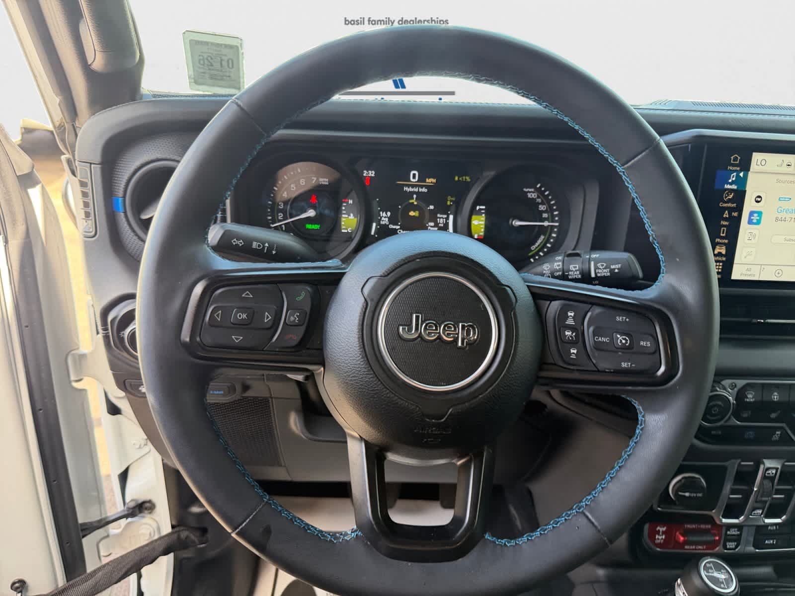 Used 2024 Jeep Wrangler Unlimited Rubicon 4xe AWD/4WD image 15