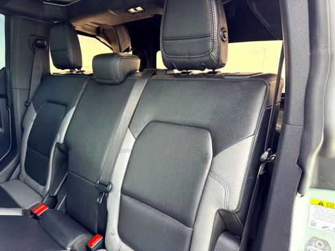 Used 2021 Ford Bronco Black Diamond image 18