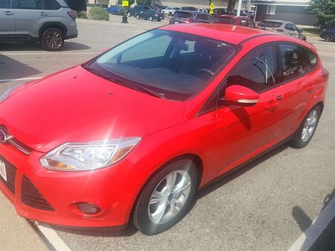 Used 2014 Ford Focus SE FWD image 10