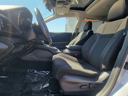 Used 2025 Subaru Outback Premium image 17