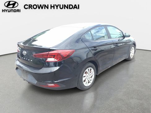 Used 2019 Hyundai Elantra SE w/ Cargo Package FWD image 4
