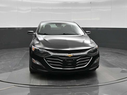 Used 2024 Chevrolet Malibu LT FWD image 2