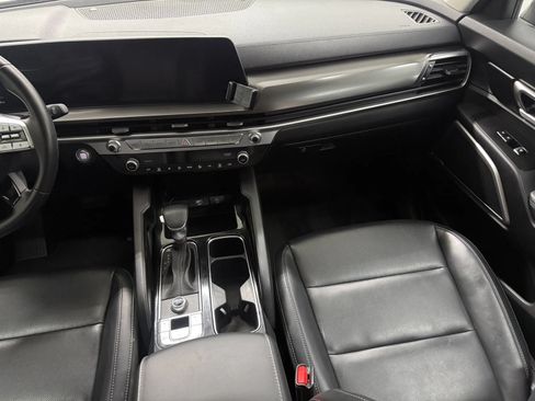 Used 2024 Kia Telluride LX FWD image 10