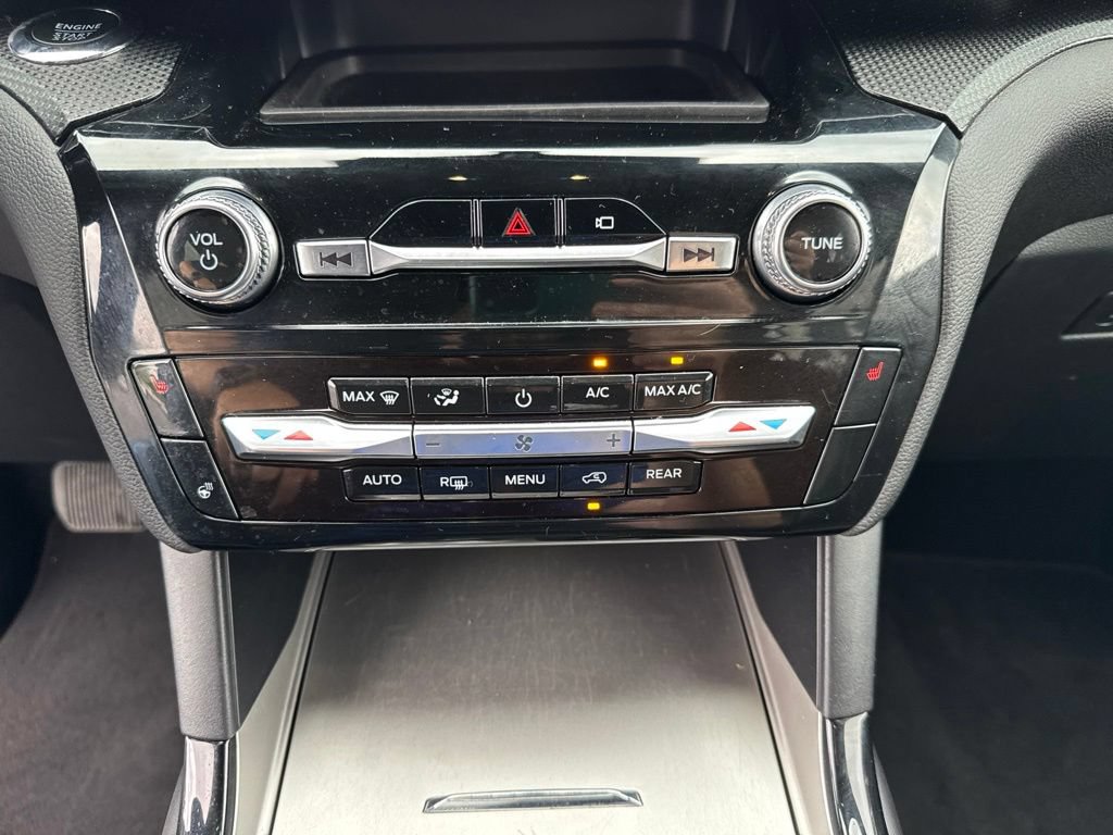 Used 2023 Ford Explorer ST-Line AWD/4WD image 15