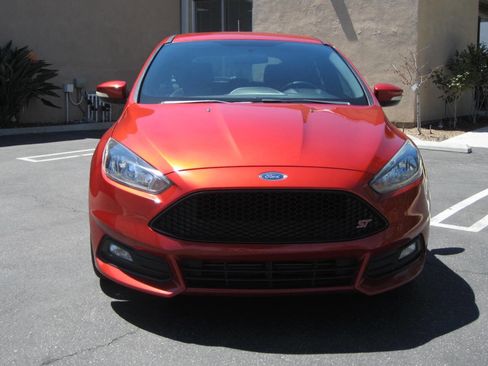 Used 2018 Ford Focus ST image 7