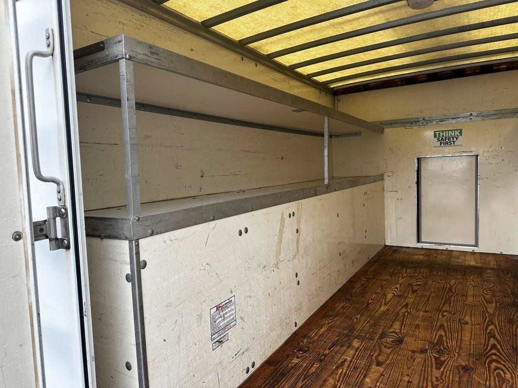 Used 2013 Ford E-350 and Econoline 350 Super Duty RWD image 12