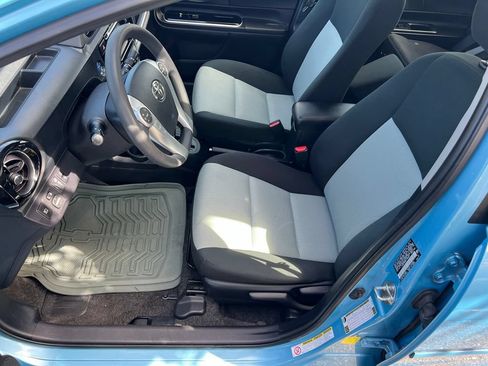 Used 2016 Toyota Prius C Four FWD image 13