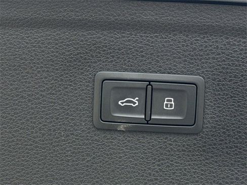 Used 2023 Audi Q5 2.0T Premium Plus image 34
