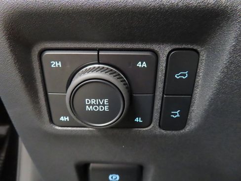 Used 2025 Ford Expedition Max Platinum w/ Platinum Ultimate Package image 61