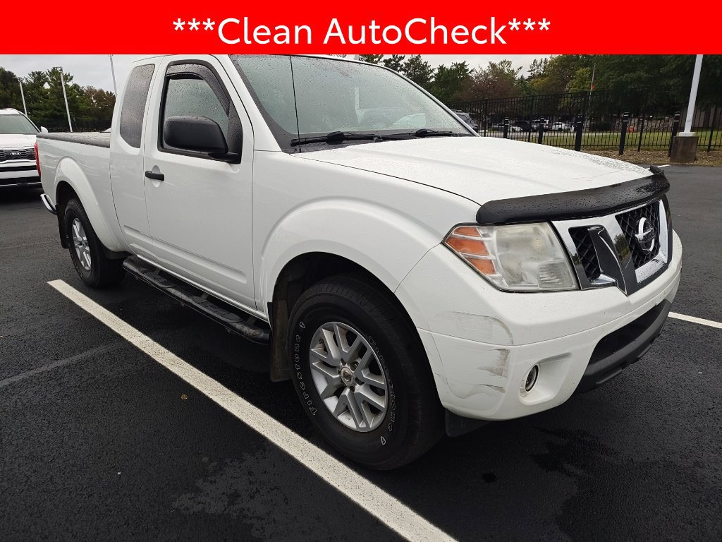 Used 2015 Nissan Frontier SV AWD/4WD image 3