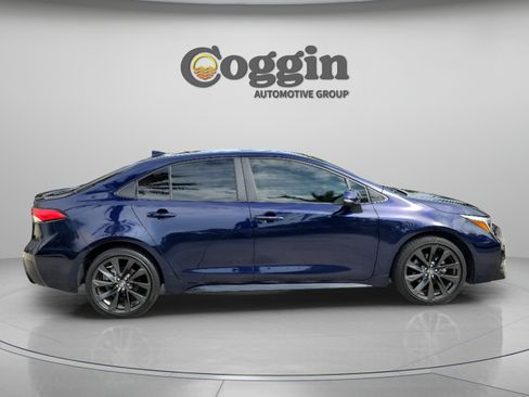 Certified 2023 Toyota Corolla SE w/ SE Package FWD image 4