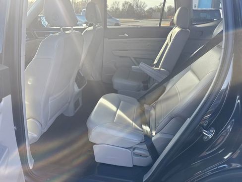 Used 2021 Volkswagen Atlas SE w/ Panoramic Sunroof Package image 48