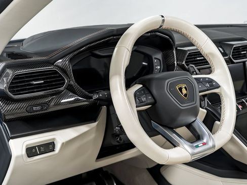Used 2024 Lamborghini Urus S AWD/4WD image 14