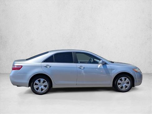 Used 2007 Toyota Camry LE FWD image 4
