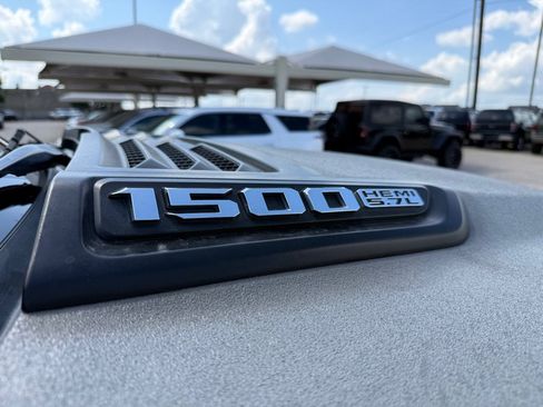 Used 2020 RAM 1500 Laramie w/ Sport Appearance Package AWD/4WD image 9