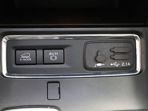 Used 2022 Subaru Ascent Limited w/ Technology Package image 29