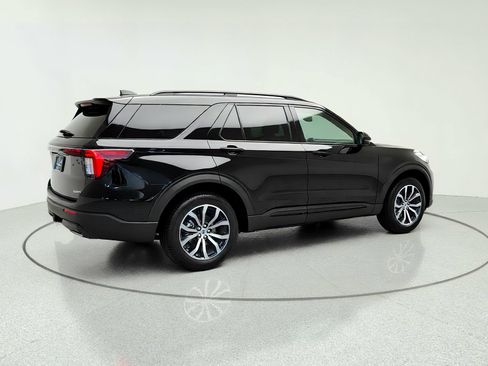 New 2026 Ford Explorer ST-Line AWD/4WD image 9