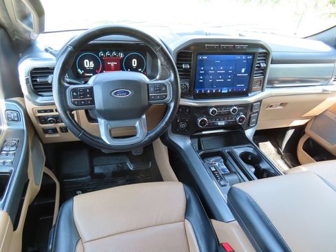 Used 2022 Ford F150 Lariat w/ Equipment Group 502A High AWD/4WD image 4