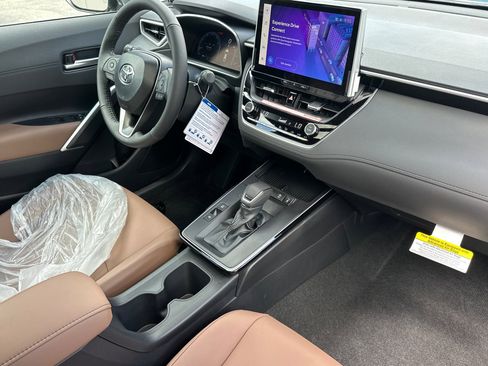 New 2026 Toyota Corolla Cross XLE w/ Convenience Package AWD/4WD image 14