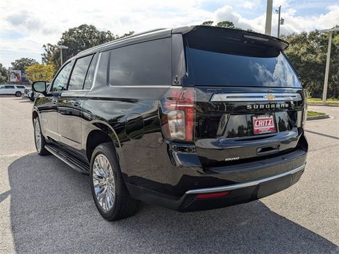 Used 2023 Chevrolet Suburban High Country w/ Advanced Technology Package image 7