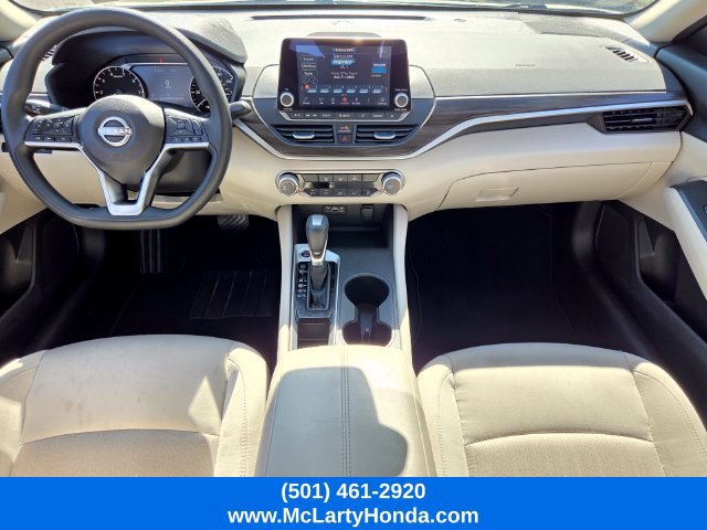 Used 2025 Nissan Altima 2.5 SV FWD image 13