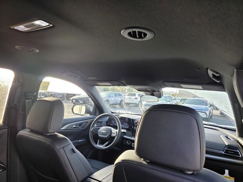 New 2025 Chevrolet Traverse LT w/ Driver Confidence Package image 15