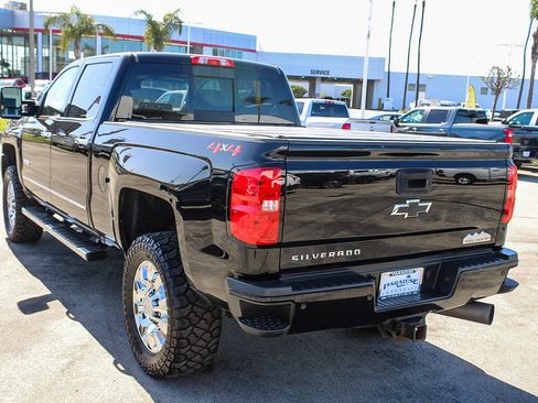 Used 2018 Chevrolet Silverado 2500 High Country w/ Duramax Plus Package AWD/4WD image 7