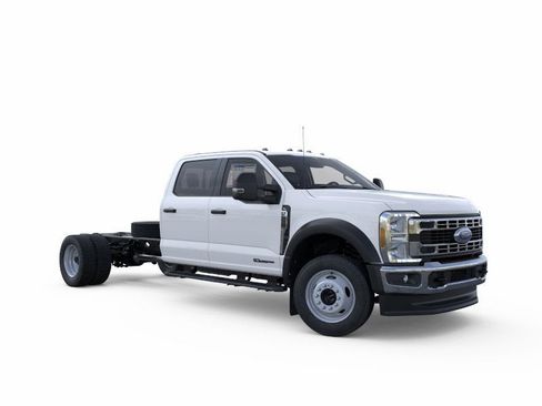 New 2025 Ford F550 4x4 Crew Cab Super Duty image 2
