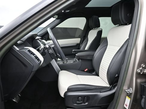 Used 2023 Land Rover Discovery S R-Dynamic AWD/4WD image 10